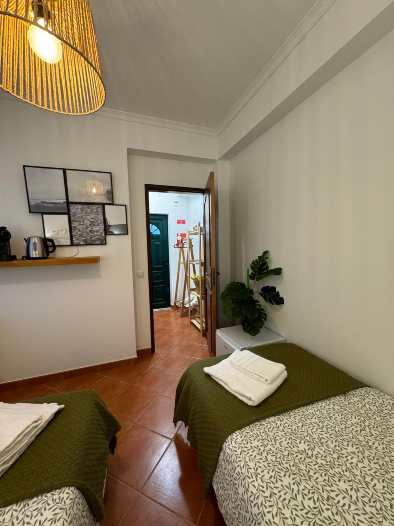 Quarto Duplo Com Terraco E Casa De Banho Privativa - Em Casa De Praia Em Almograve - Trilho Dos Pescadores מראה חיצוני תמונה